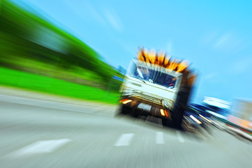 A speeding semi-truck represents a Georgia truck accident case.